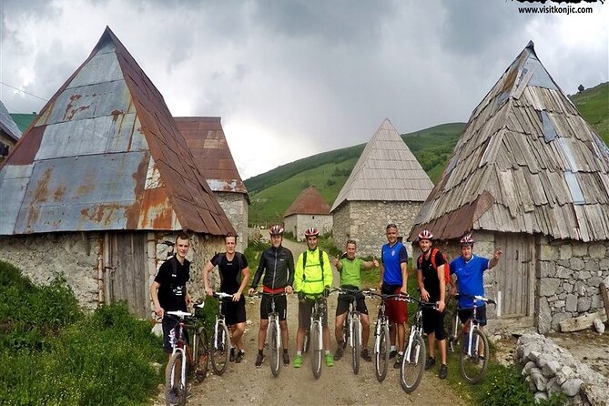 MTB Bjelasnica - Lukomir - Getting transported to the biking start: why the jeep/van ride helps
