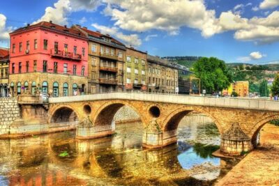 Private Walking Tour, Food Tasting and Bosnian Coffee in Sarajevo - Sebilj Brunnen and Sarajevo City Hall: the first contrast you’ll notice