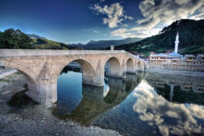 Sarajevo to/from Dubrovnik Transfer Tour via Mostar & Herzegovina - Konjic Bridge Stop: Quick Old Town Time With a Great Stretch