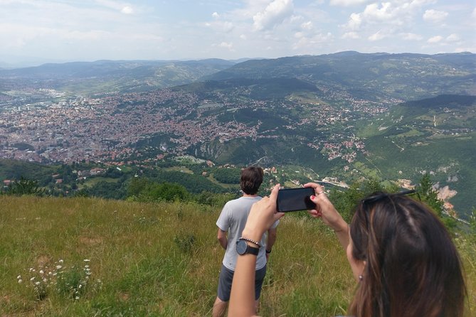 Sarajevo War Tour with TRAVELPLUS - Sniper Alley: a quick stop with a big geographic lesson