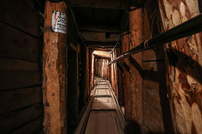 Times of Misfortune - Life Under Siege and the Tunnel of Hope - Why Times of Misfortune Works: Siege history you can see