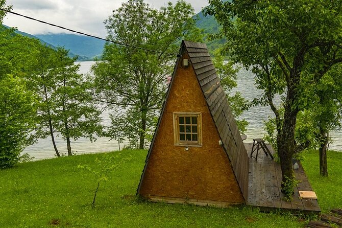 Travnik, Jajce & Pliva Lakes Day Tour From Sarajevo (fees Incl.) - Setting off from Sarajevo: 8:00 am to a mountain-hugging route